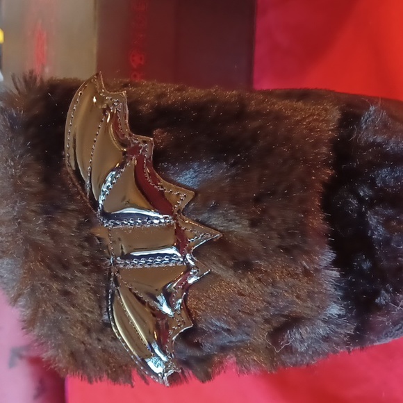 STRANGECULT BLACK SIZE 10 LILY BAT PLATFORMS WITH VELCRO/ELASTIC STRAP FURRY - Picture 4 of 16